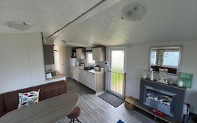 Ormesby 8, Haven Holiday Park, Caister - Four Bedroom, Sleeps 8, Pets Welcome - 2 Minutes From The Beach!